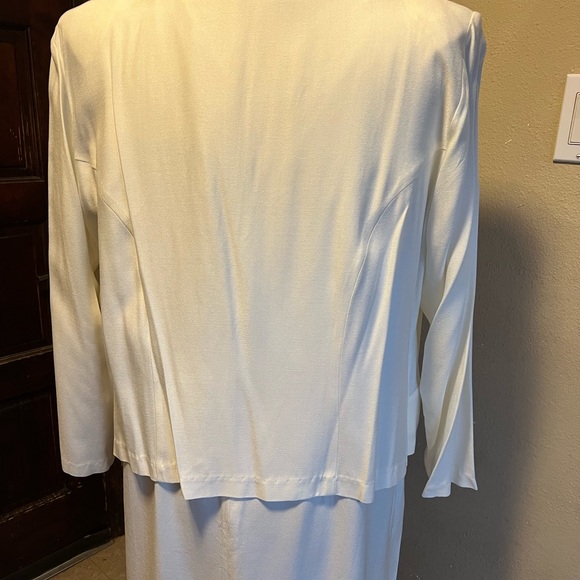 Cream colored sleeveless dress with cover jacket and embroidered size 16 - Picture 3 of 11